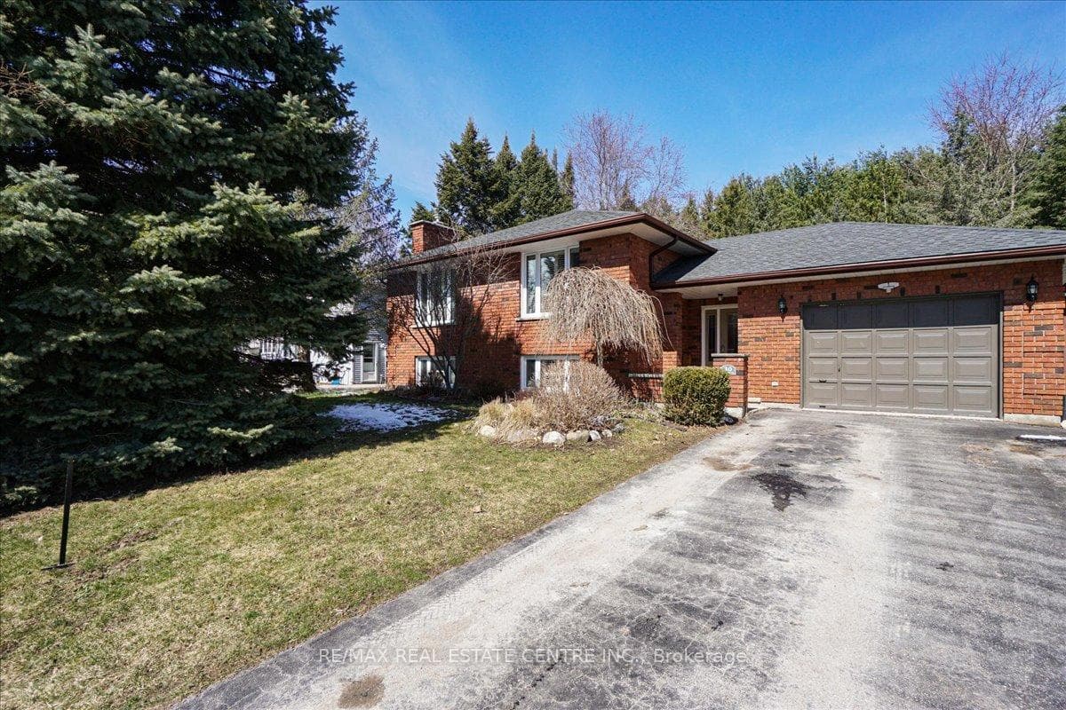 30 JARDINE Crescent photo 2