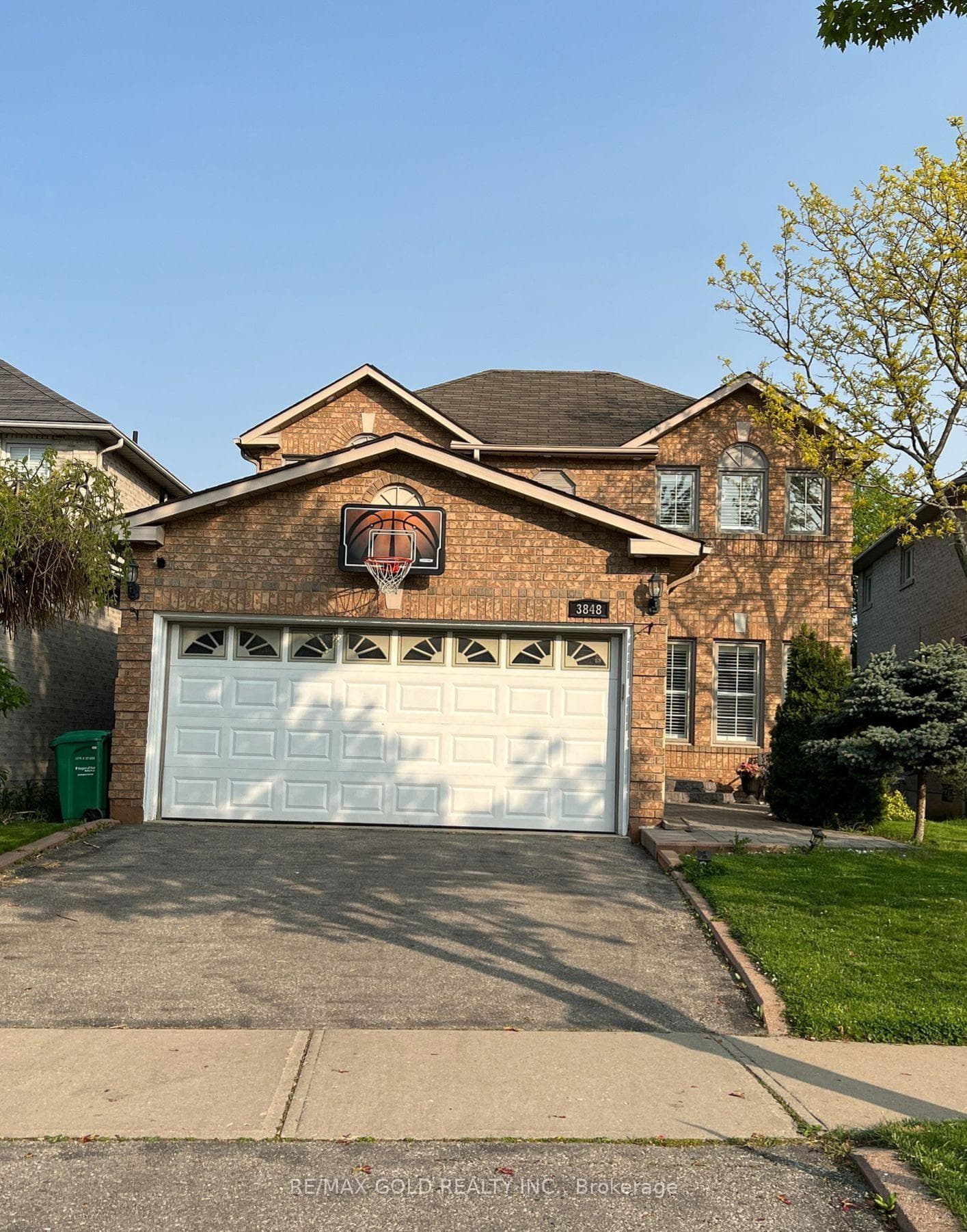 3848 Periwinkle Crescent photo 4