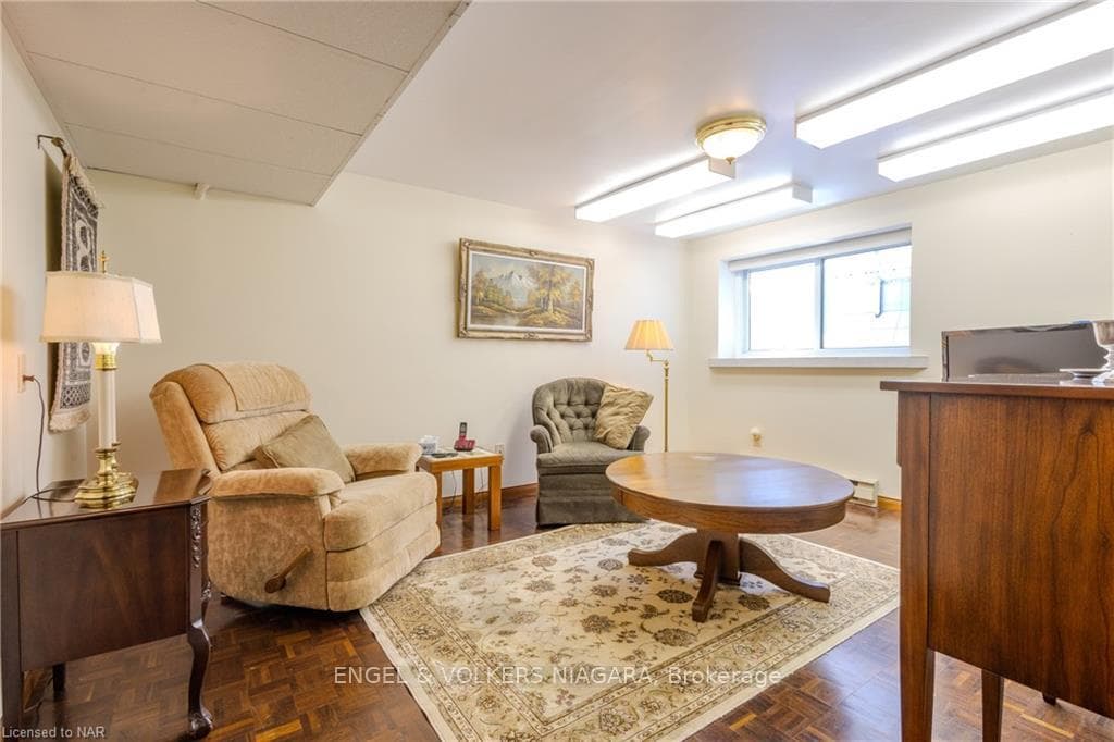 32 LOCKVIEW Crescent photo 23