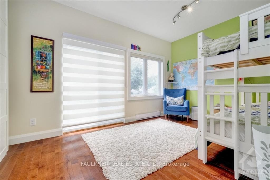 63 GROVE Avenue photo 23