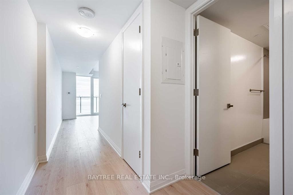 99 Foxbar Road Unit 1606 photo 10