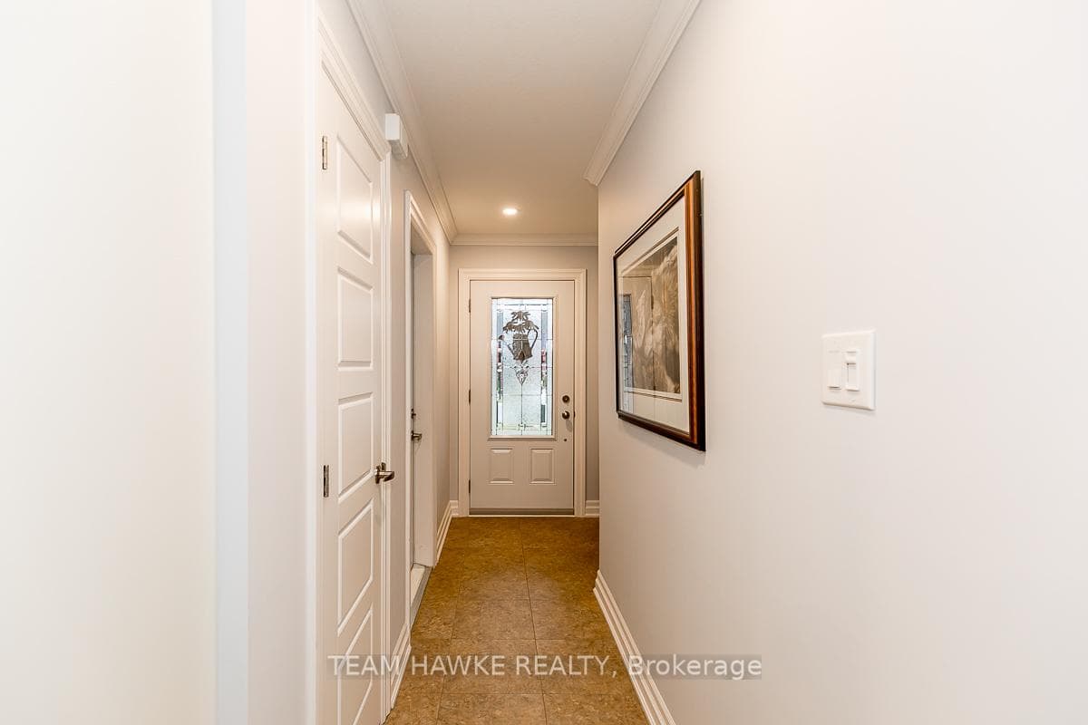 15 Chamberlain Crescent photo 6