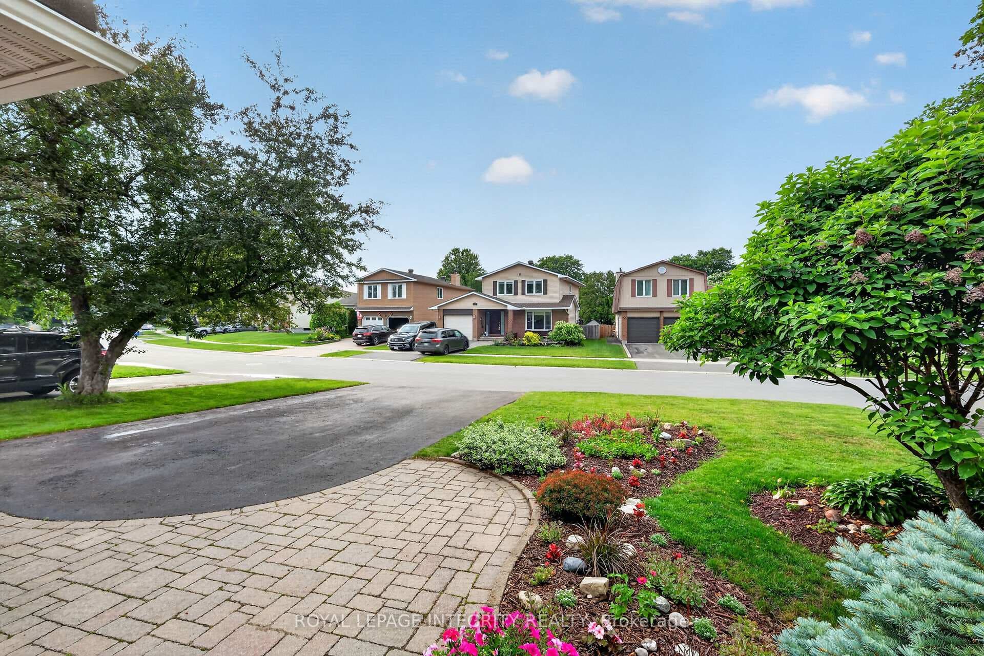 Friendly/ peaceful neighborhood awaits new family