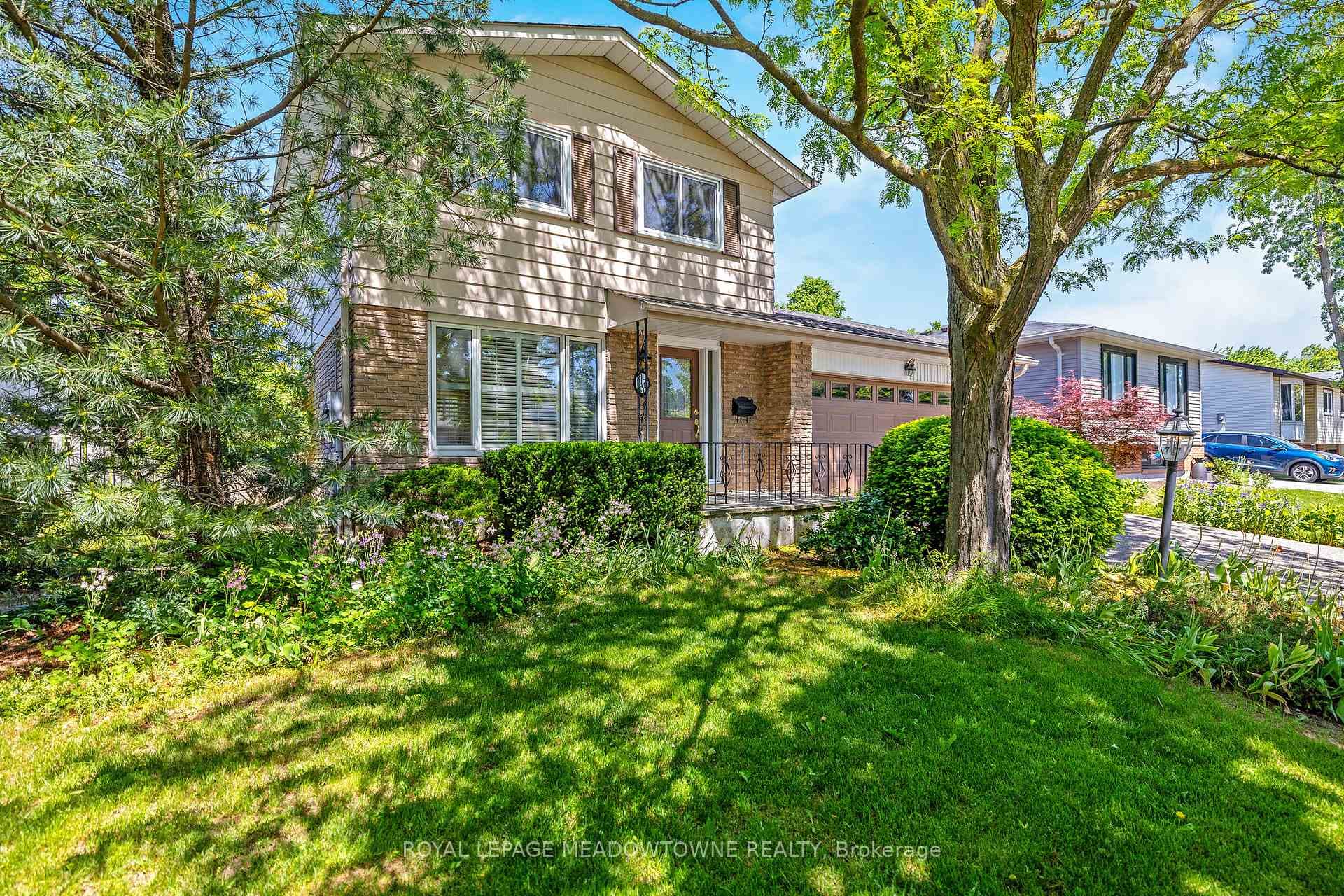 27 Lorne Scots Drive photo 4