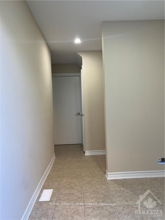 1520 Blohm Drive Unit B photo 4