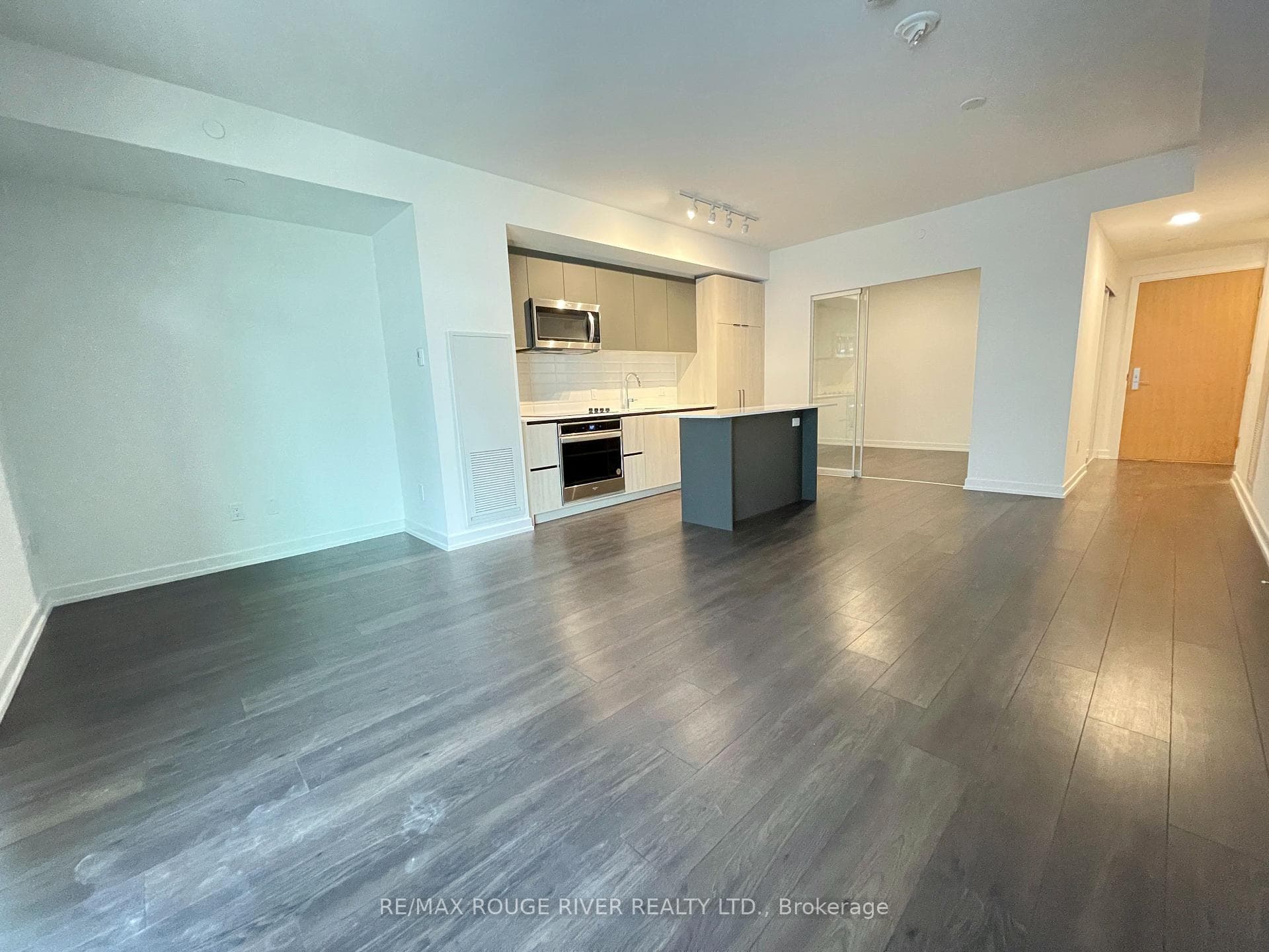 150 logan Avenue Unit 314 photo 7