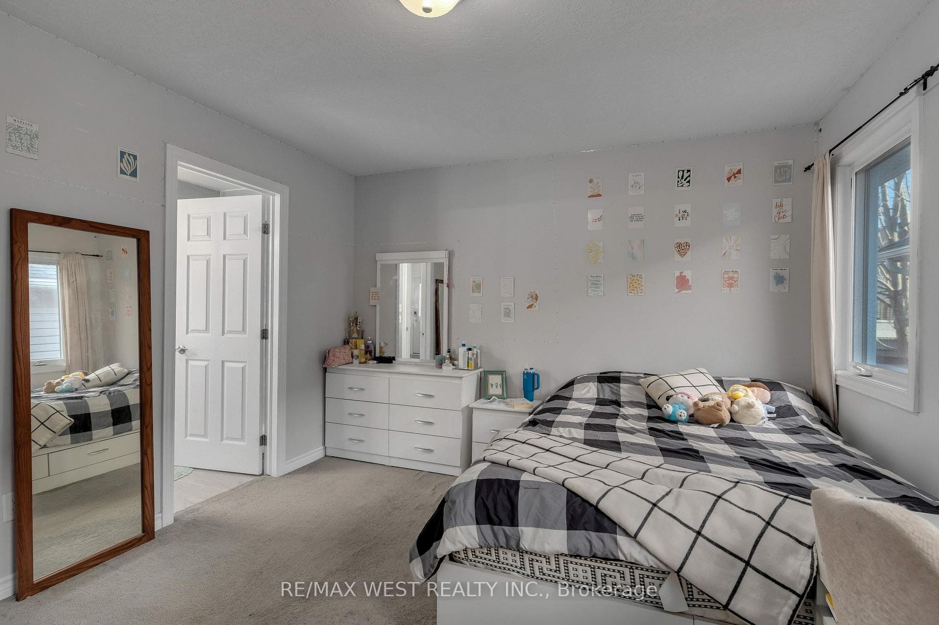 1059 Greenwood Park photo 14