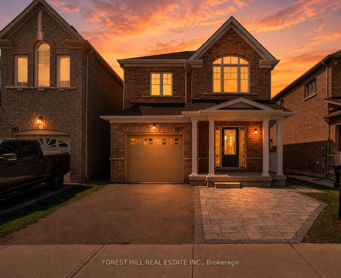 187 Armstrong Crescent photo 1