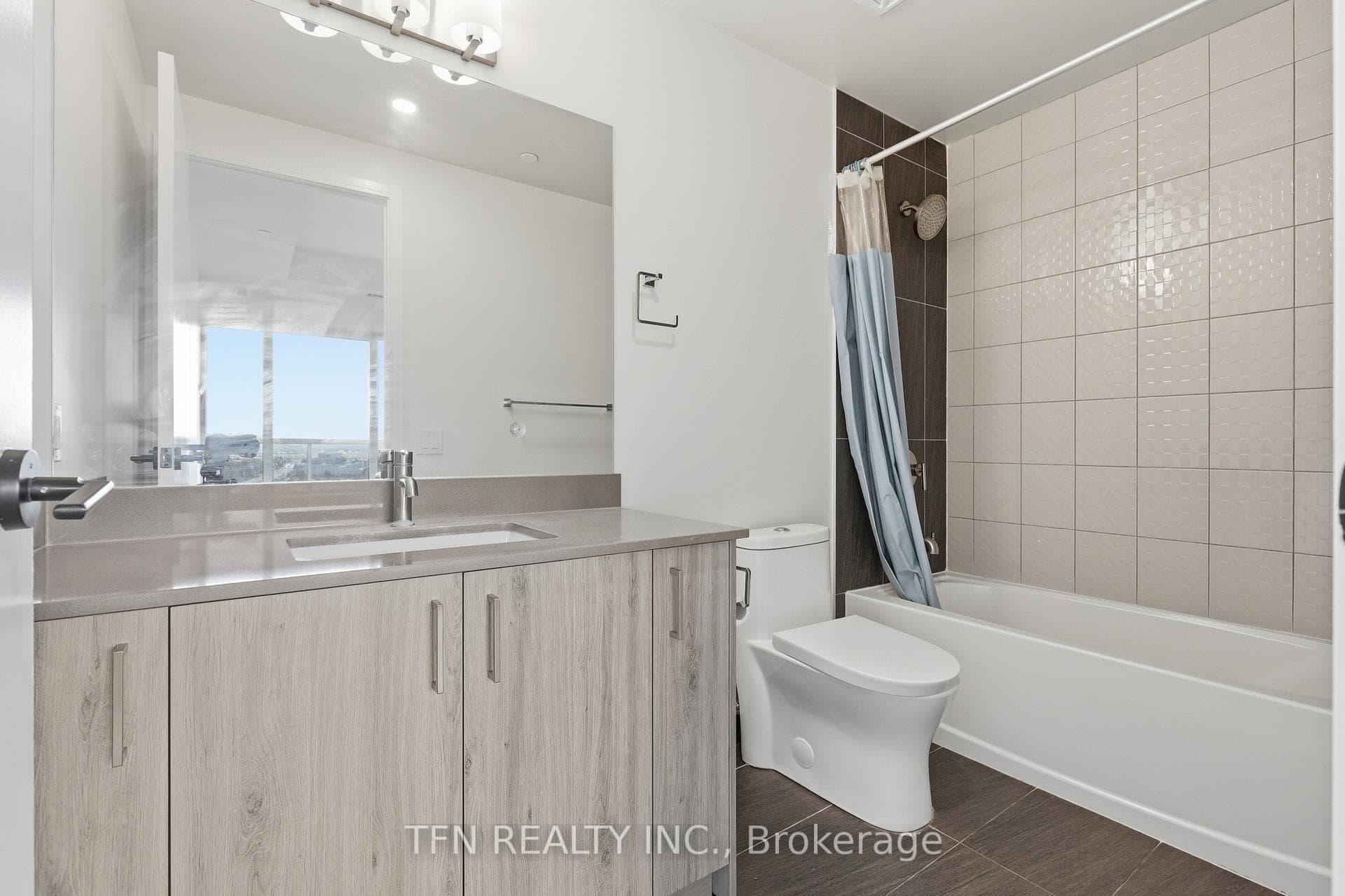 8010 Derry Road Unit 1306 photo 18