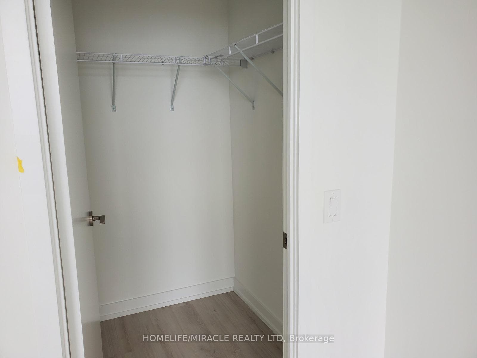 33 Helendale Avenue Unit 2411 photo 18