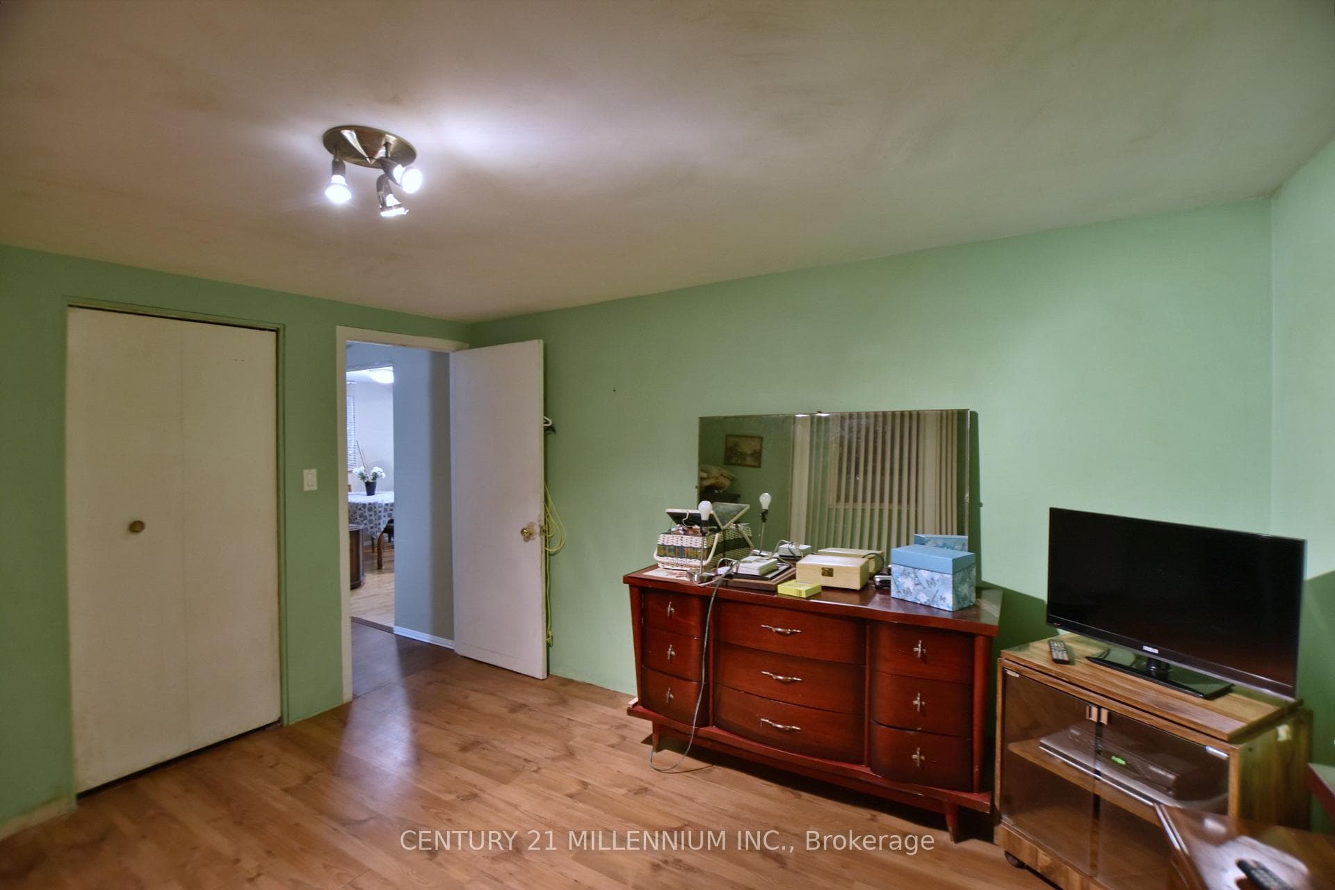 38 Pinecrest Avenue photo 22