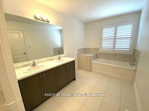 14 Millcreek Drive photo 9