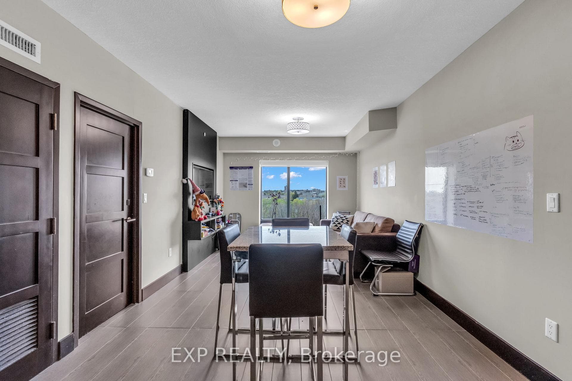 1107 Richmond Street Unit 1107 photo 2