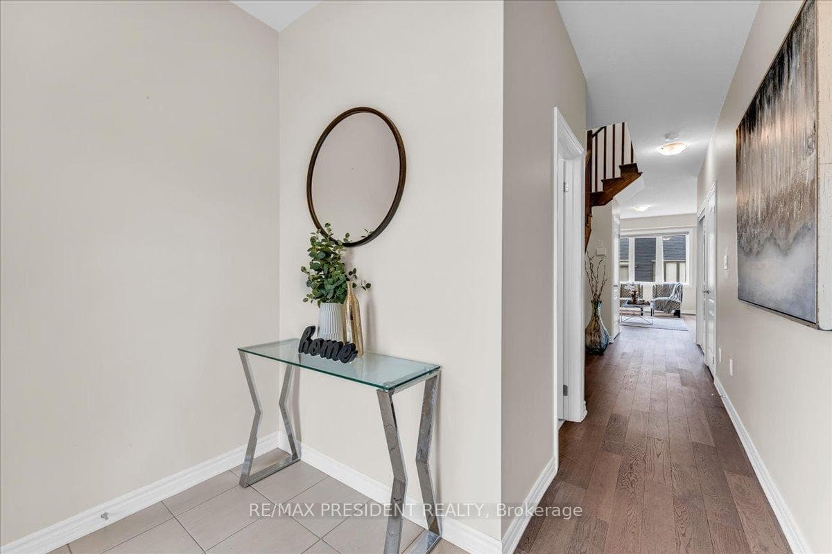 105 Eva Drive photo 5