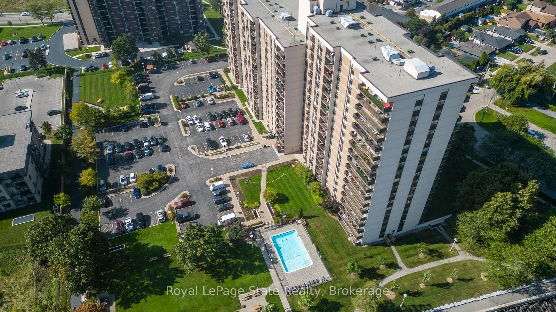 500 Green Road Unit 717 photo 44
