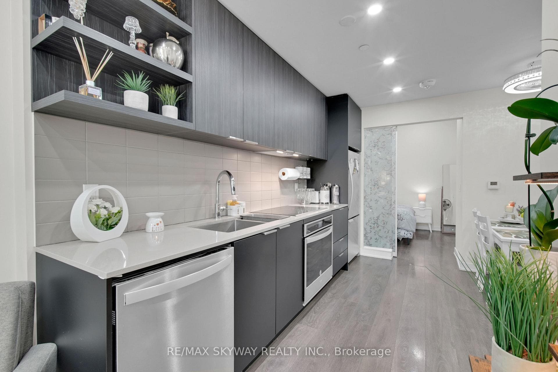 6 sonic Way Unit 103 photo 7