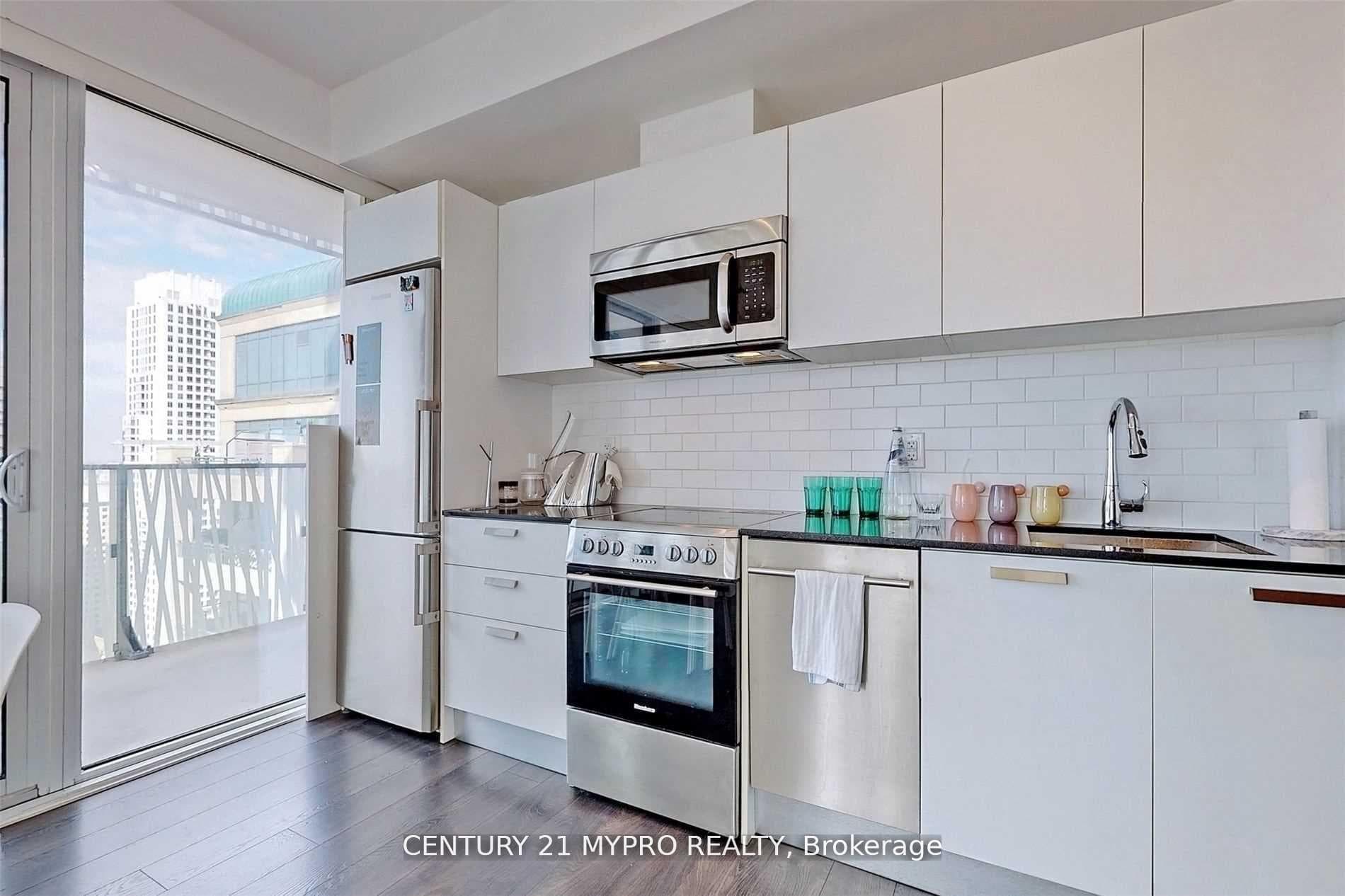 42 Charles Street Unit 3204 photo 9