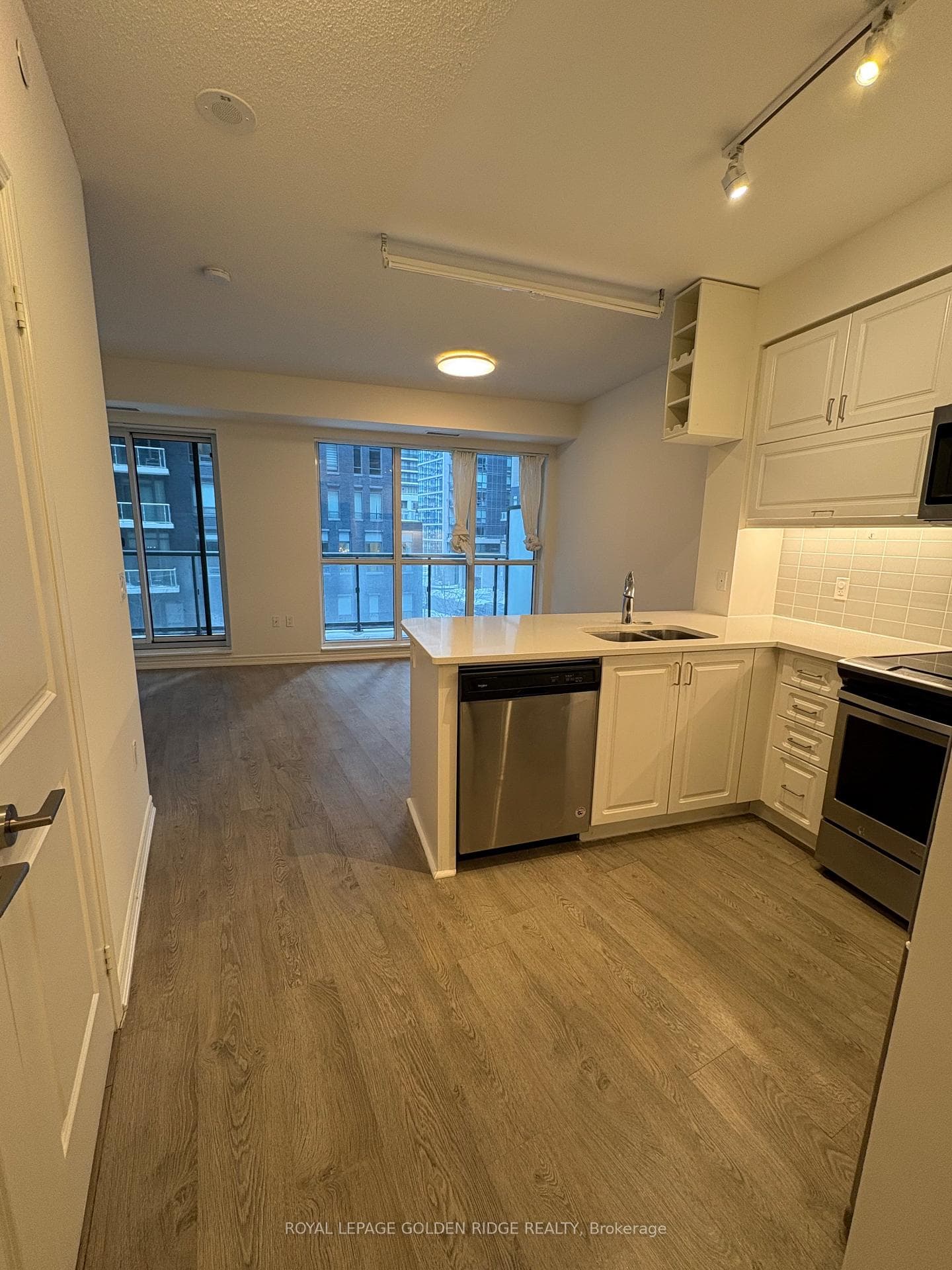 39 Annie Craig Drive Unit 301 photo 6