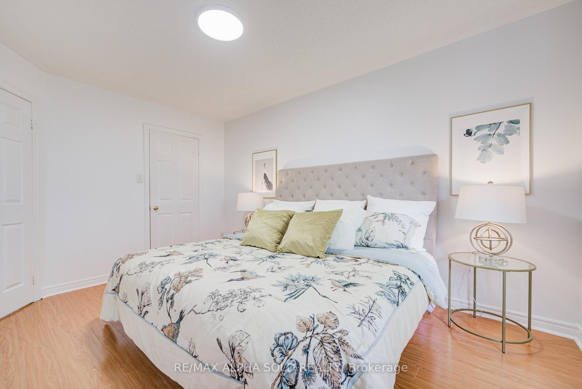 8 Forestwood Street photo 32