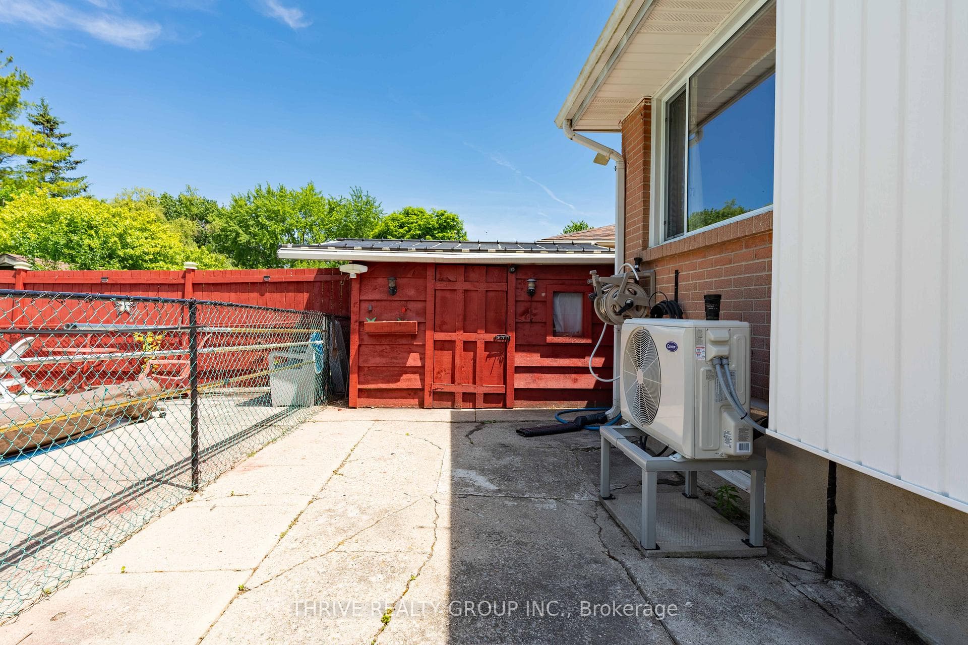 6 Southwood Crescent photo 39