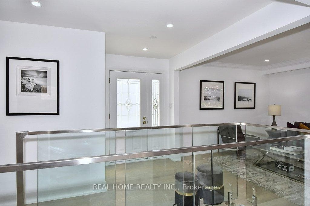 51 Gladman Avenue photo 3
