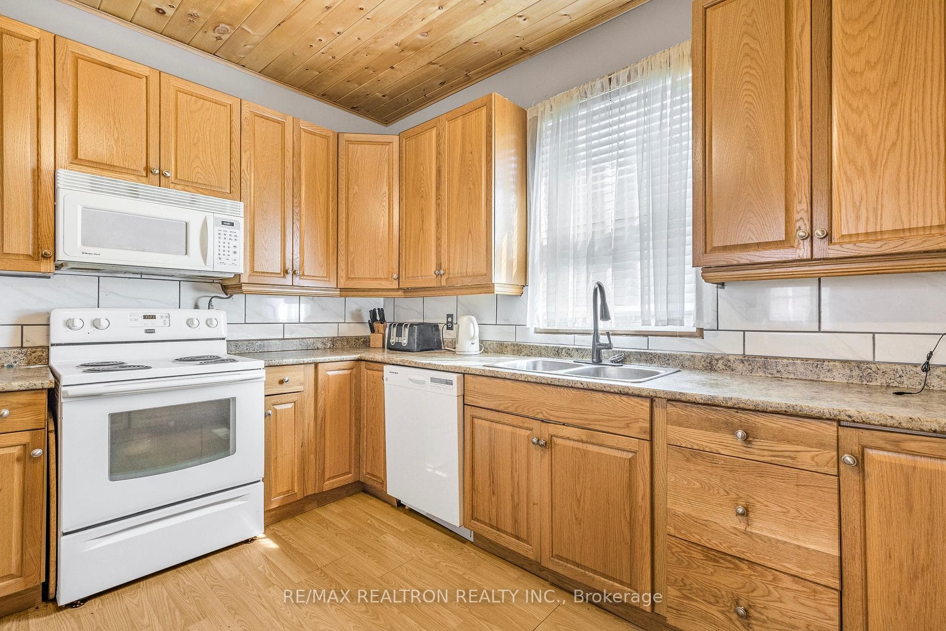 72 Henry Street photo 11