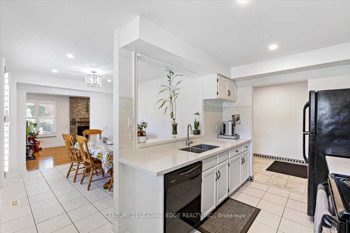 69 PARKINSON Road photo 6