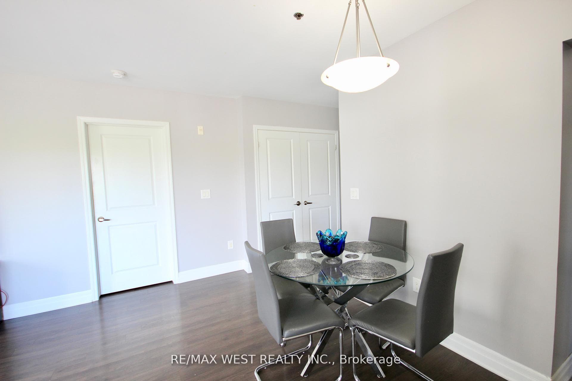 60 Baycliffe Crescent Unit 209 photo 7