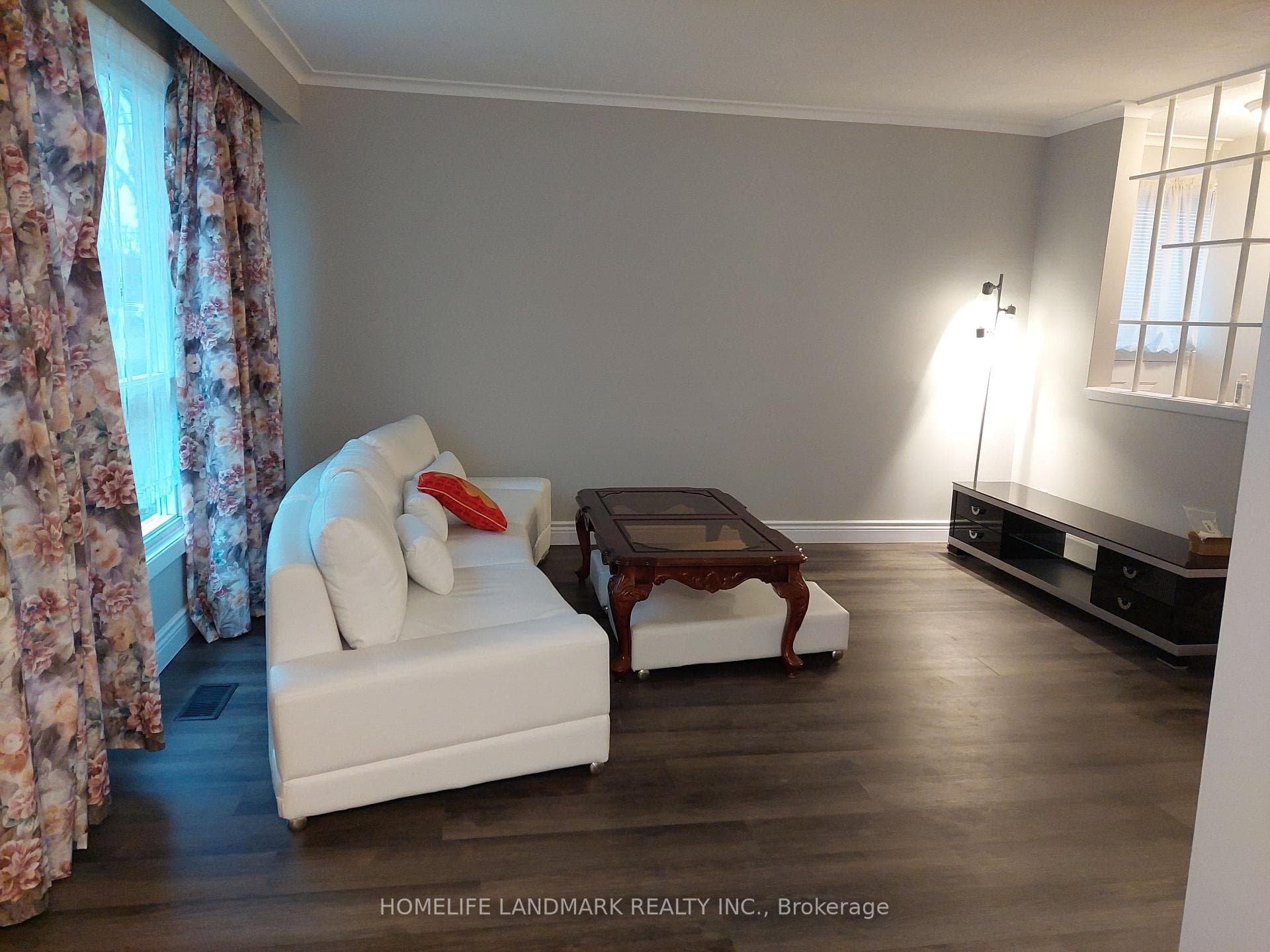 42 Stanwell Drive Unit Main photo 3