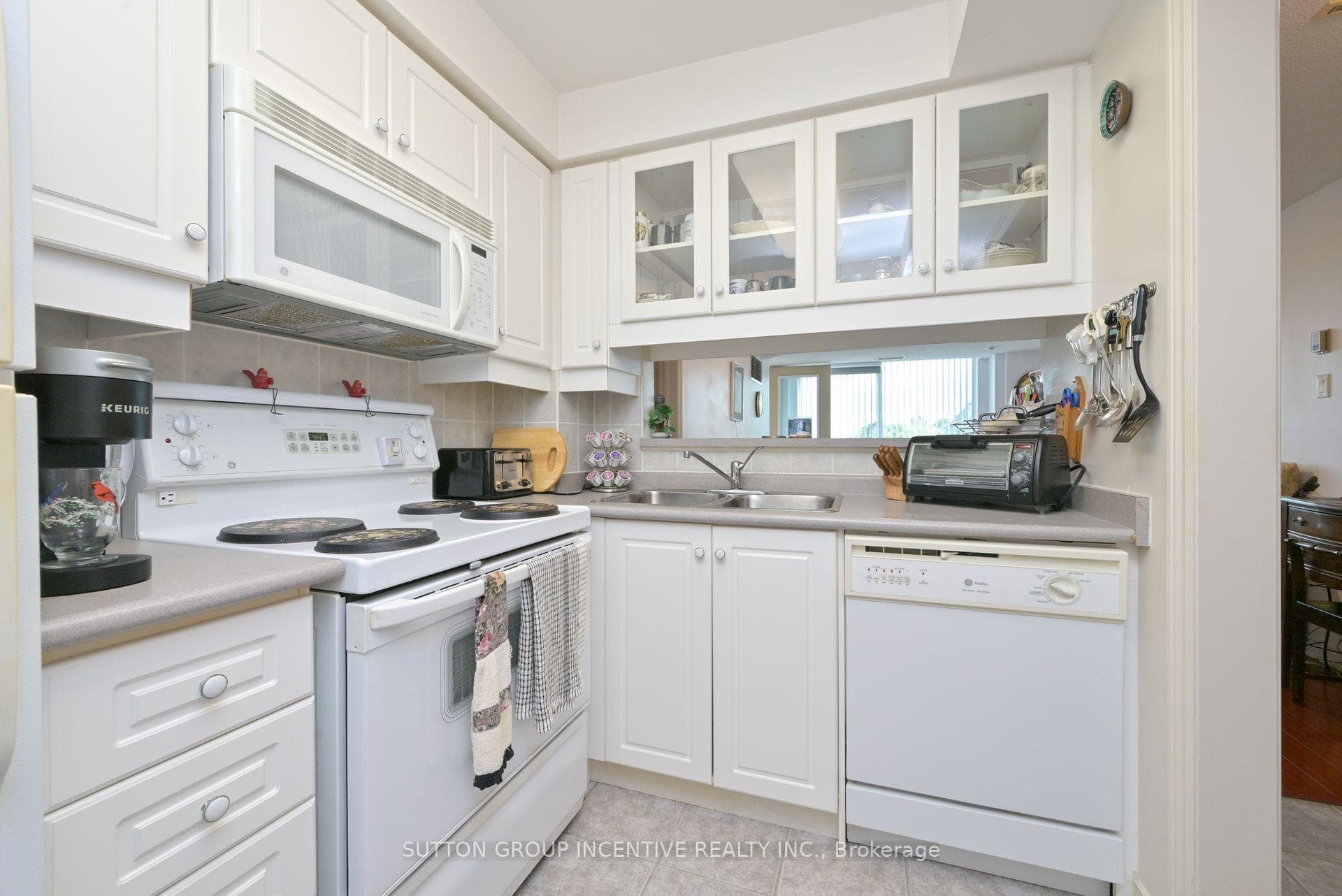 4 Briar Hill Heights Unit 311 photo 13
