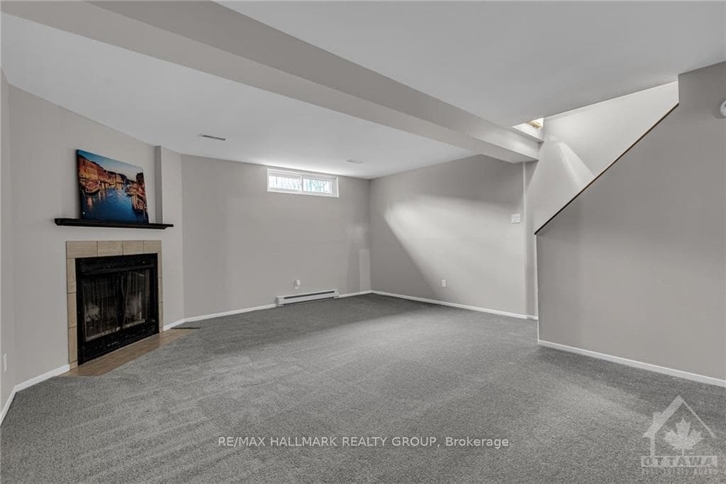 61 BENTBROOK Crescent photo 24