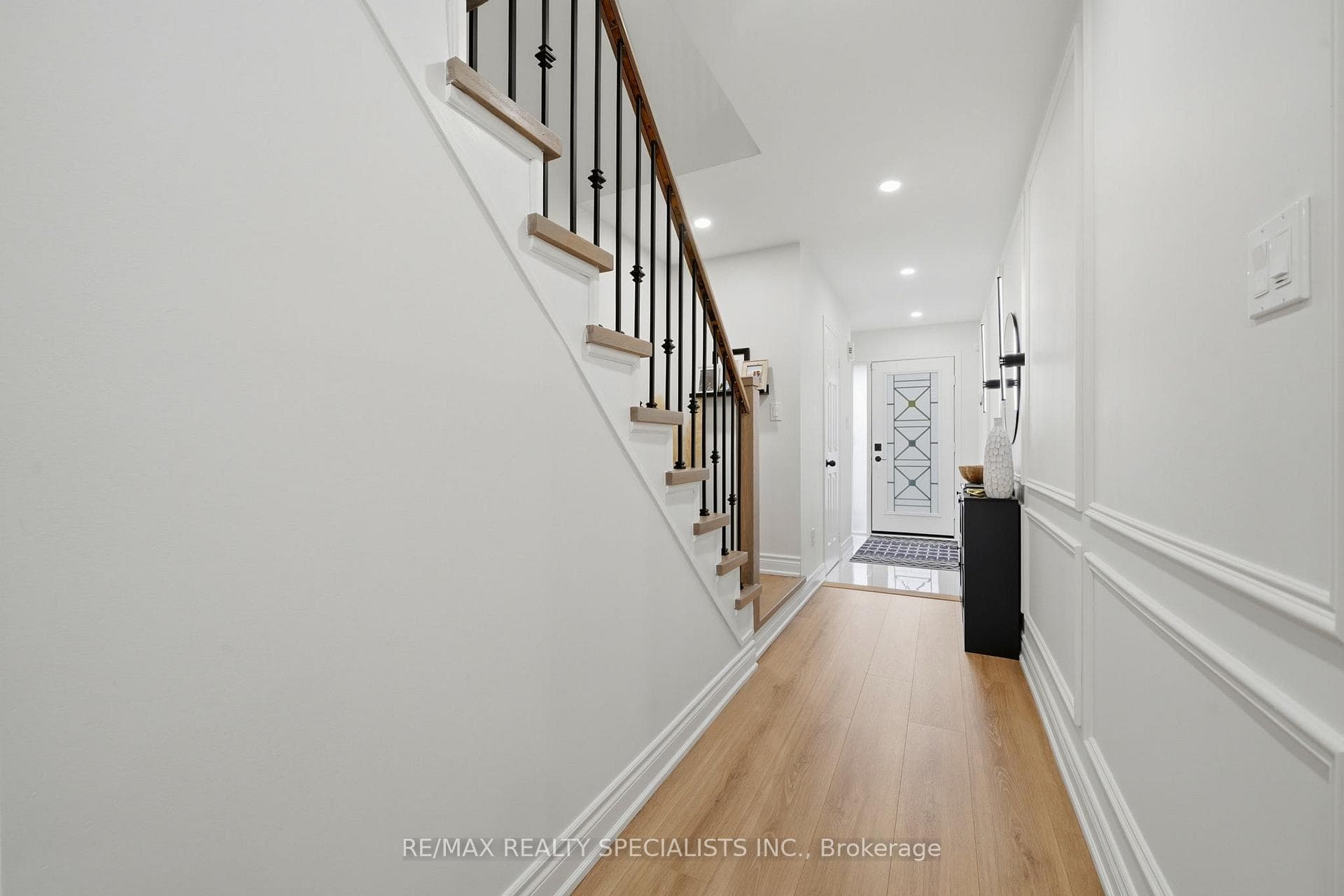 65 Ironhorse Crescent photo 4