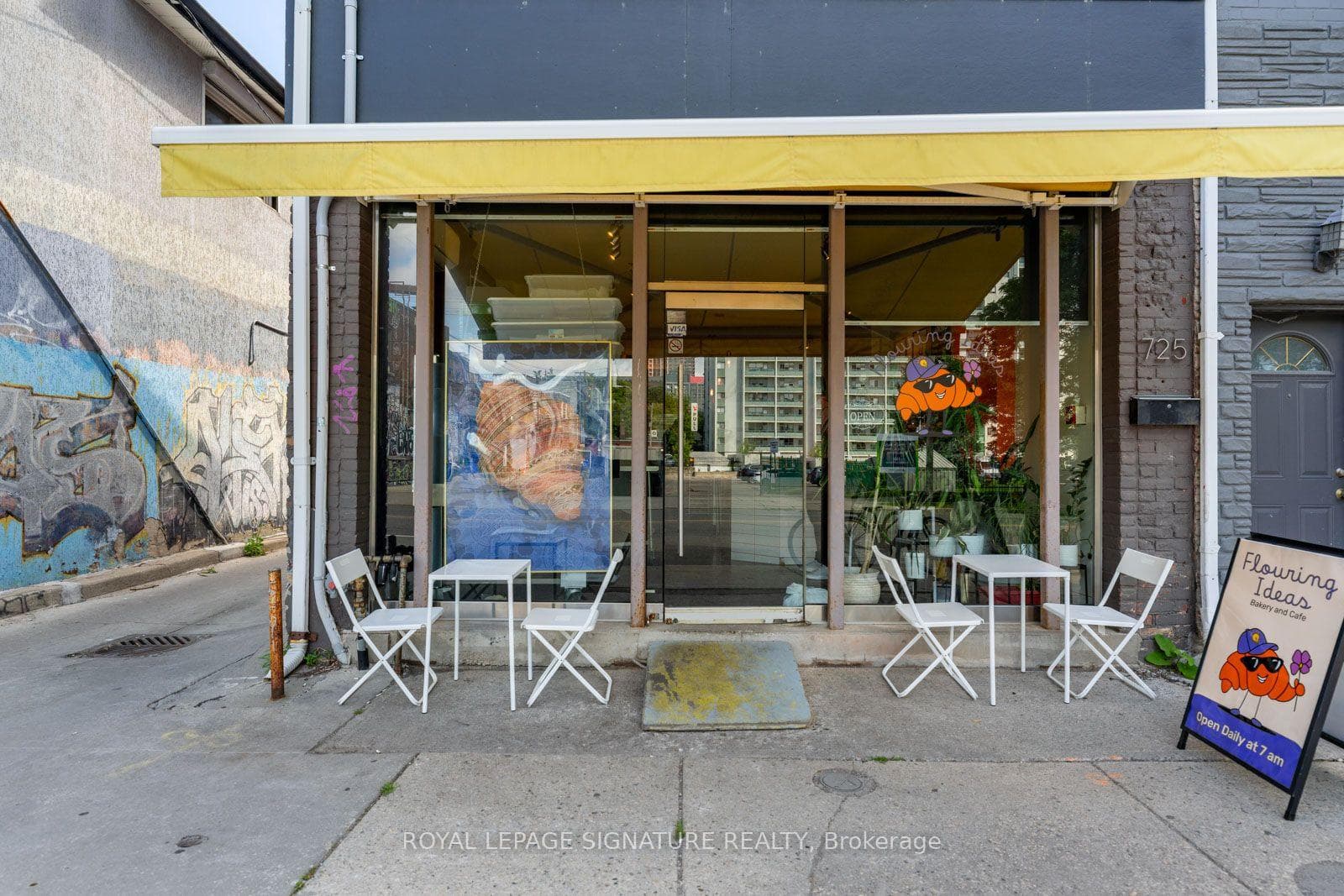 725 Dovercourt Road photo 4