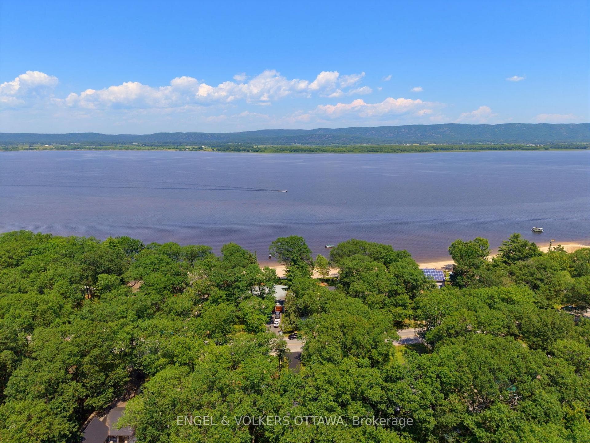 557 Bayview Drive photo 33
