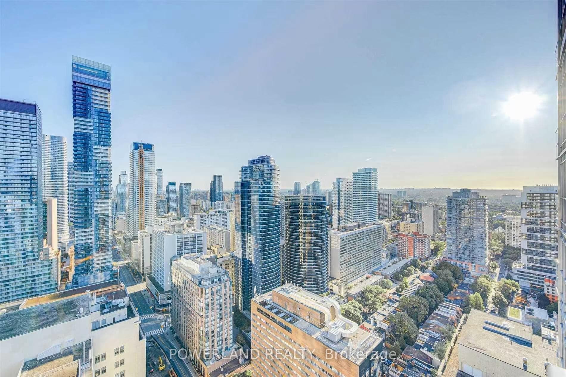 386 Yonge Street Unit 3401 photo 2
