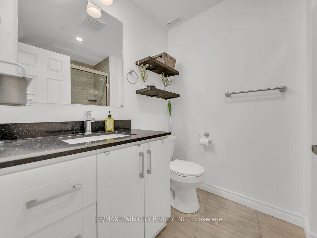 7 Glenvista Drive photo 31