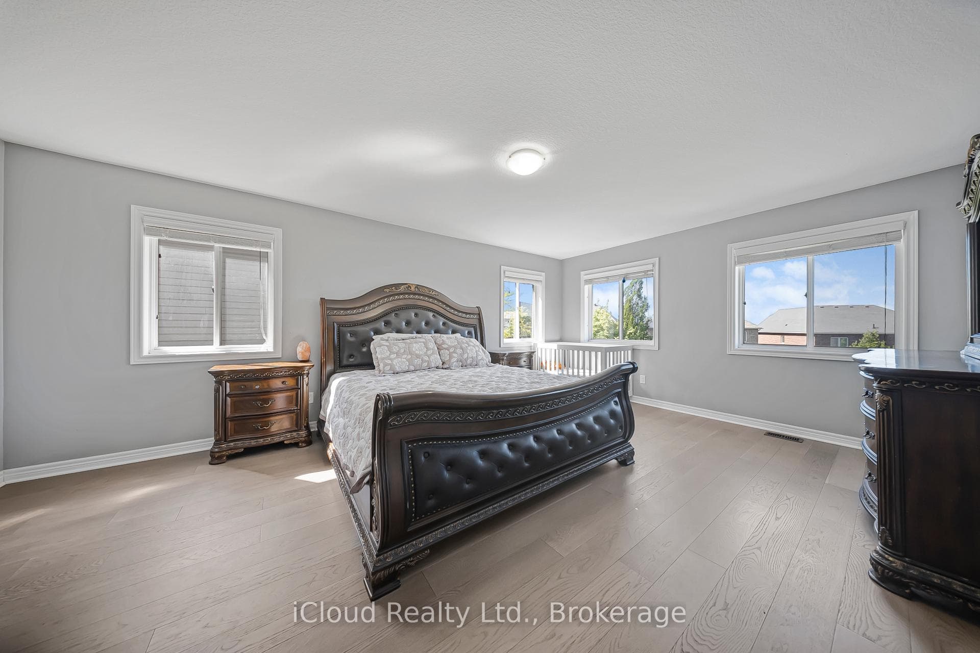 795 Robert Ferrie Drive photo 24