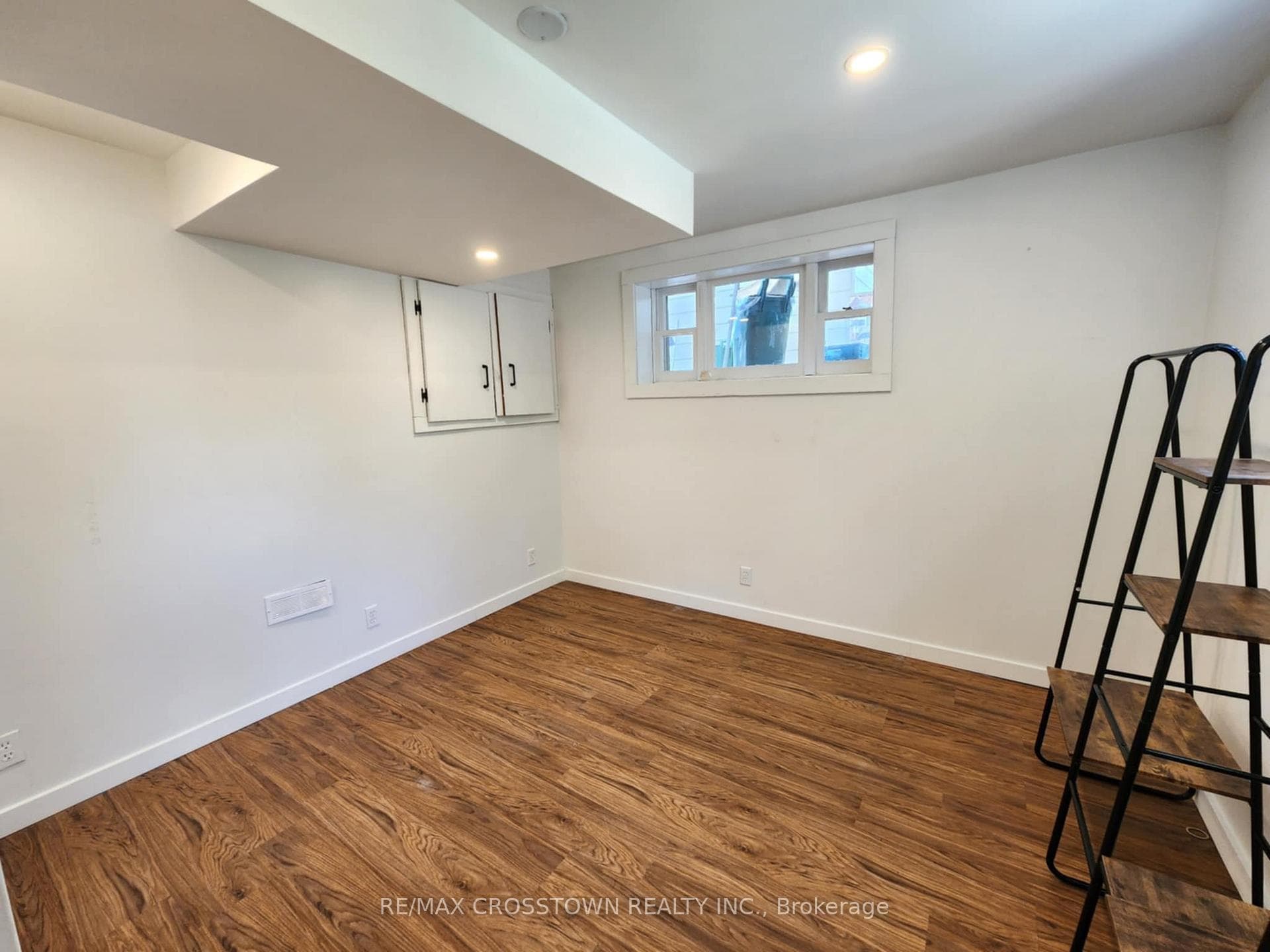 154 Simcoe Street Unit BSMT photo 7