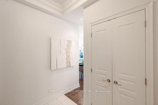 20 Burkebrook Place Unit 502 photo 4