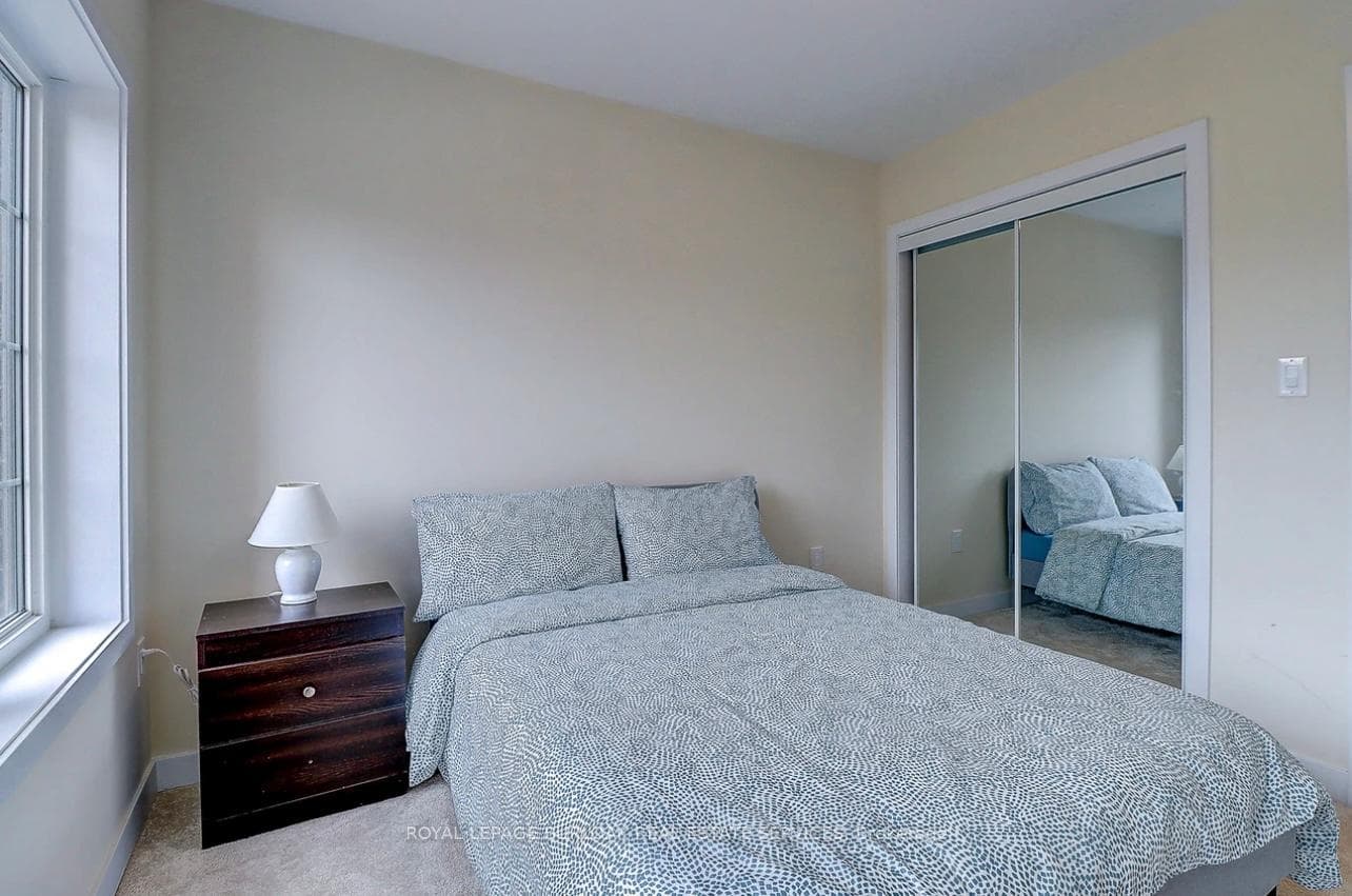 14 Ellis Avenue photo 34