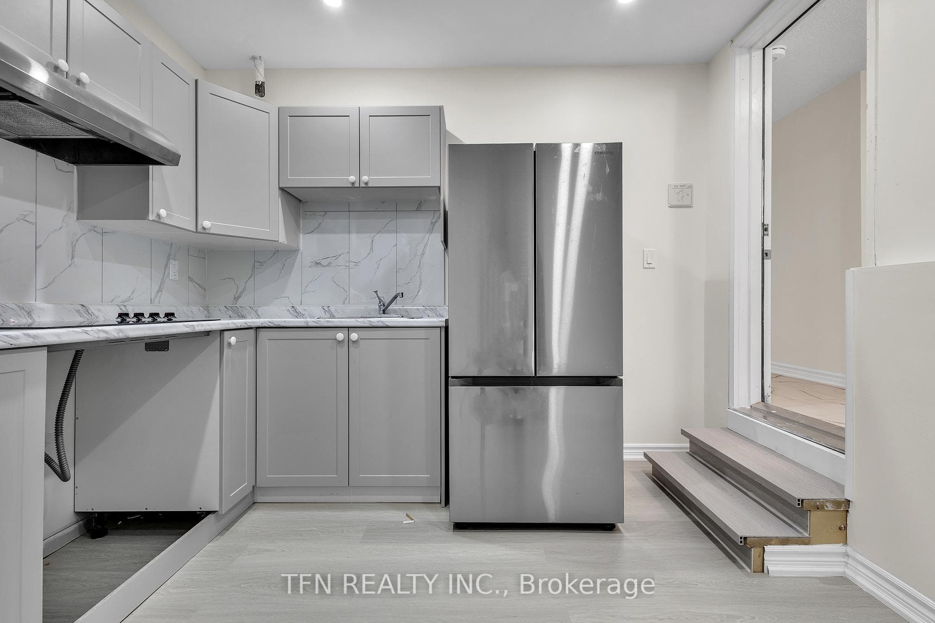 18 Bee Crescent photo 31