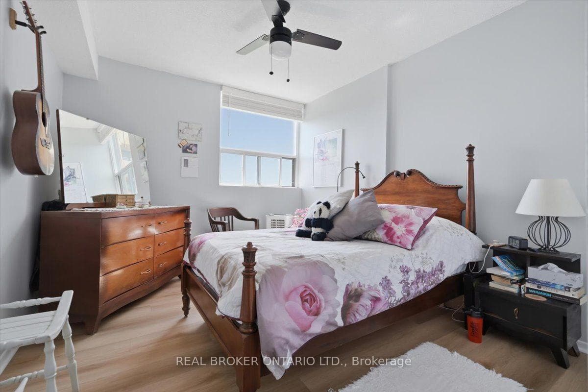 700 Dynes Road Unit 916 photo 12