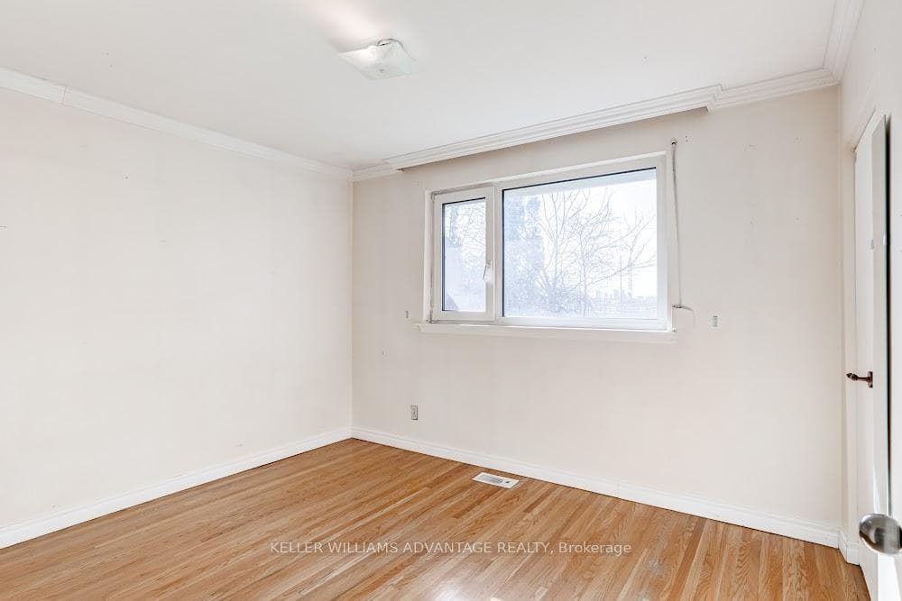 29 Lehar Crescent photo 11
