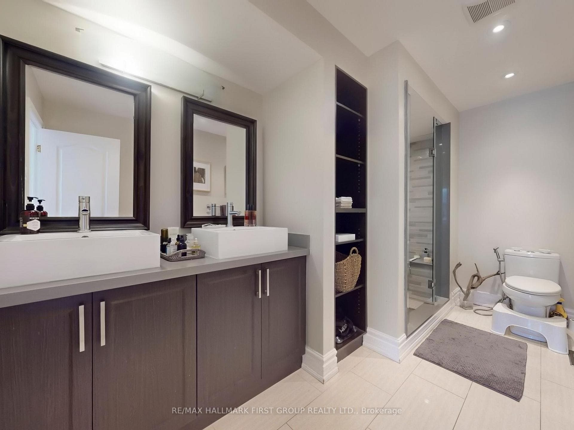 9D Woodfield Road photo 19