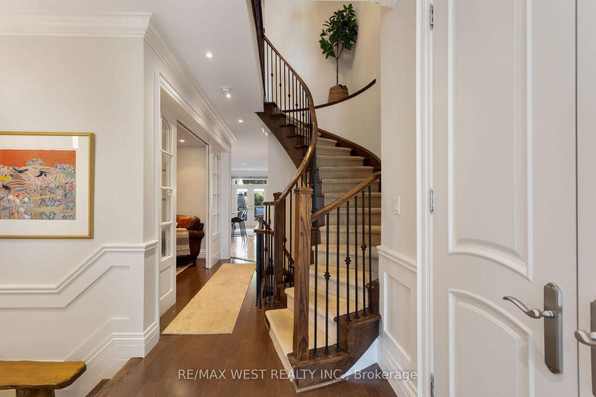 3123 Watercliffe Court photo 2