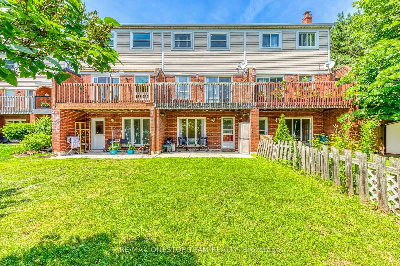 1068 Queens Avenue photo 35