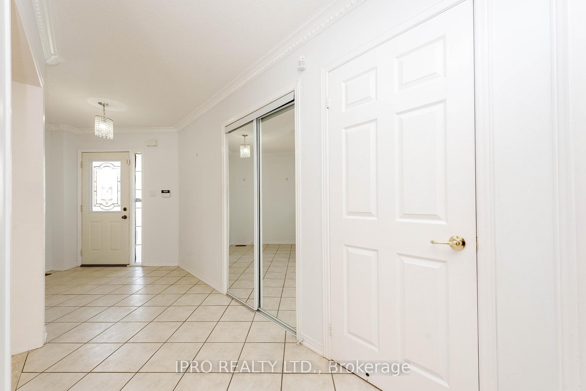 3383 Crimson King Circle photo 4