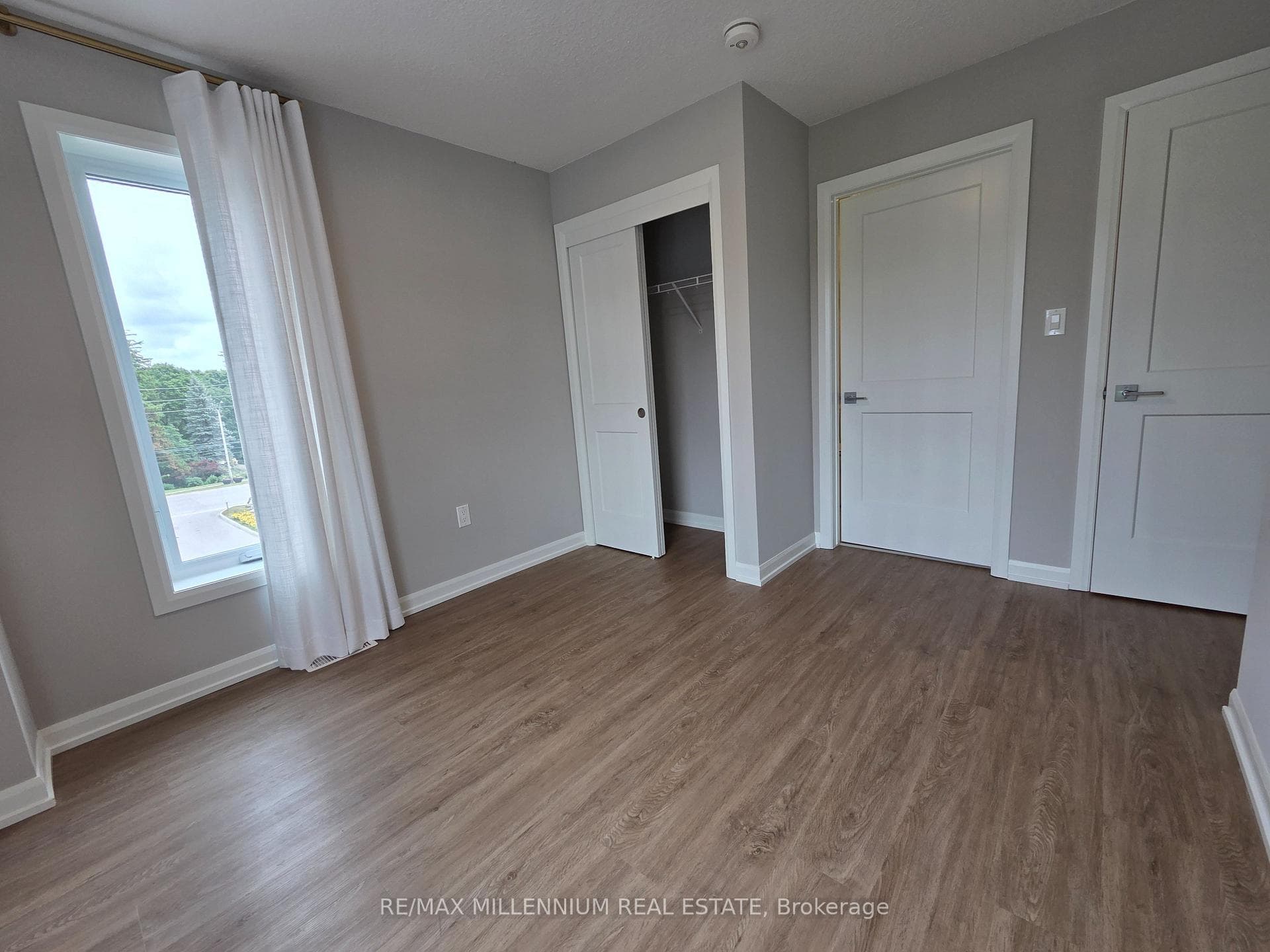 708 Woolwich Street Unit 103 photo 15