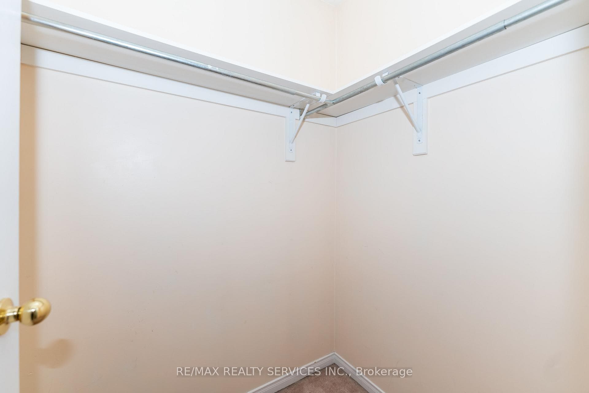 975 kennedy Circle photo 27