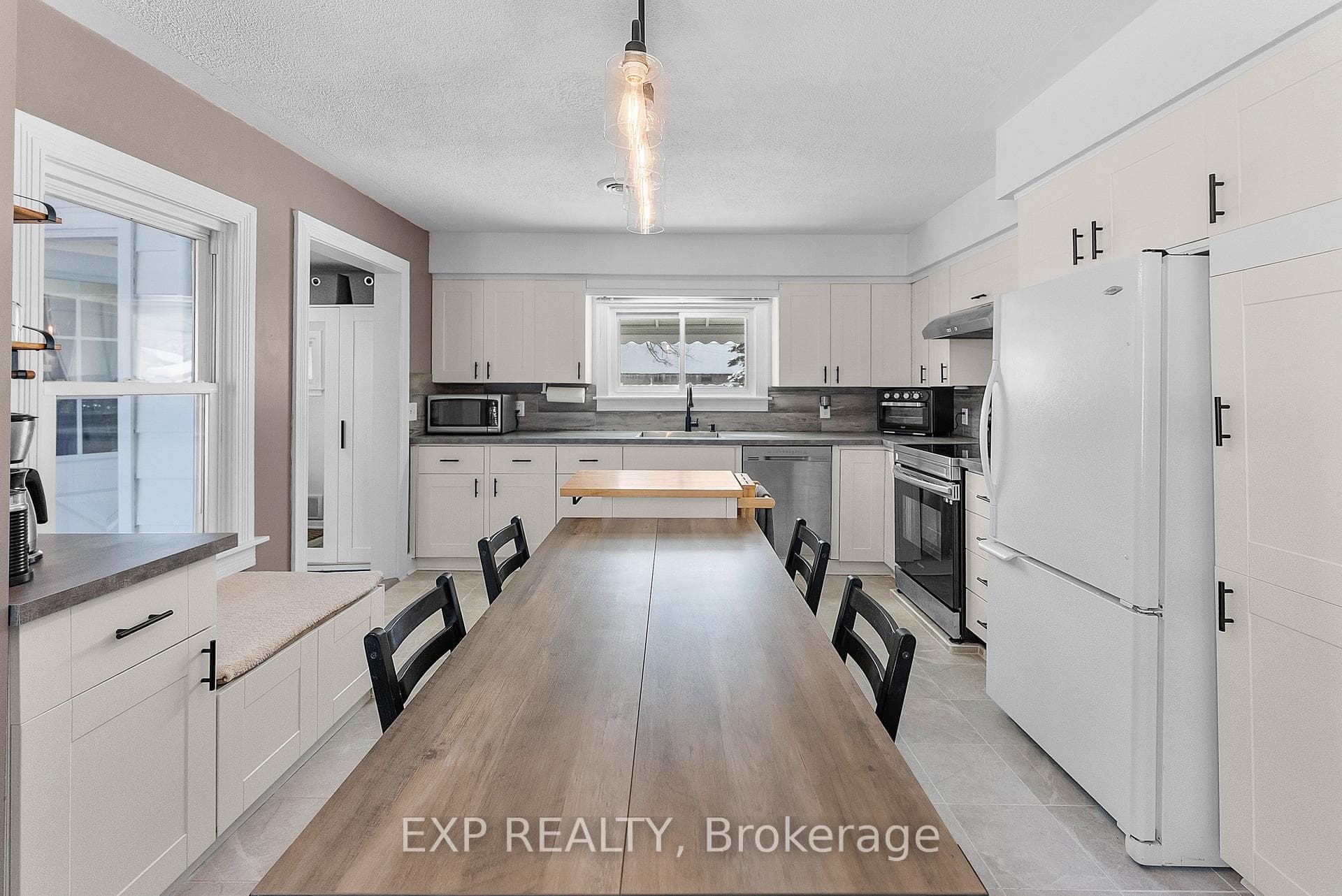 287 SOUTH MILL Street photo 18